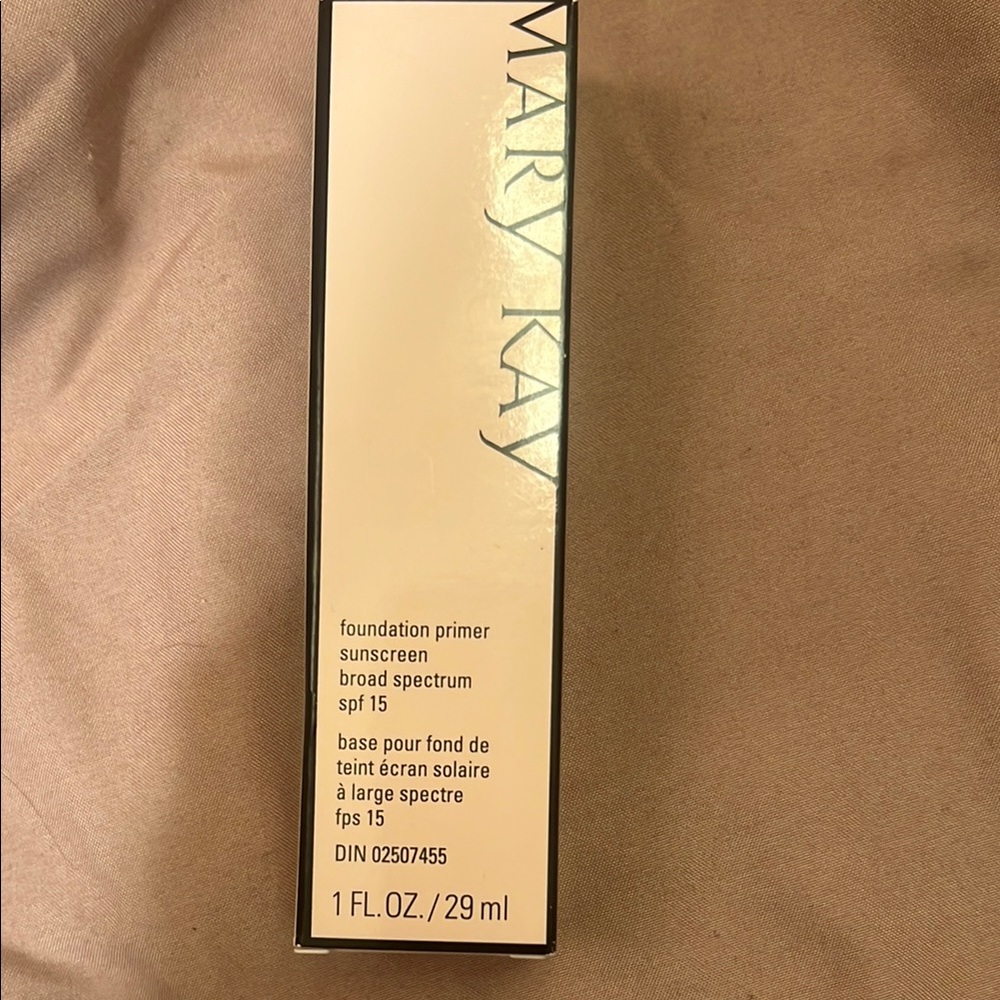 Mary Kay Foundation Primer with SPF 15
